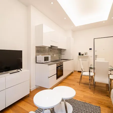Urban Retreat Al Duomo By Wonderful Italy Apartment Milan Exterior photo